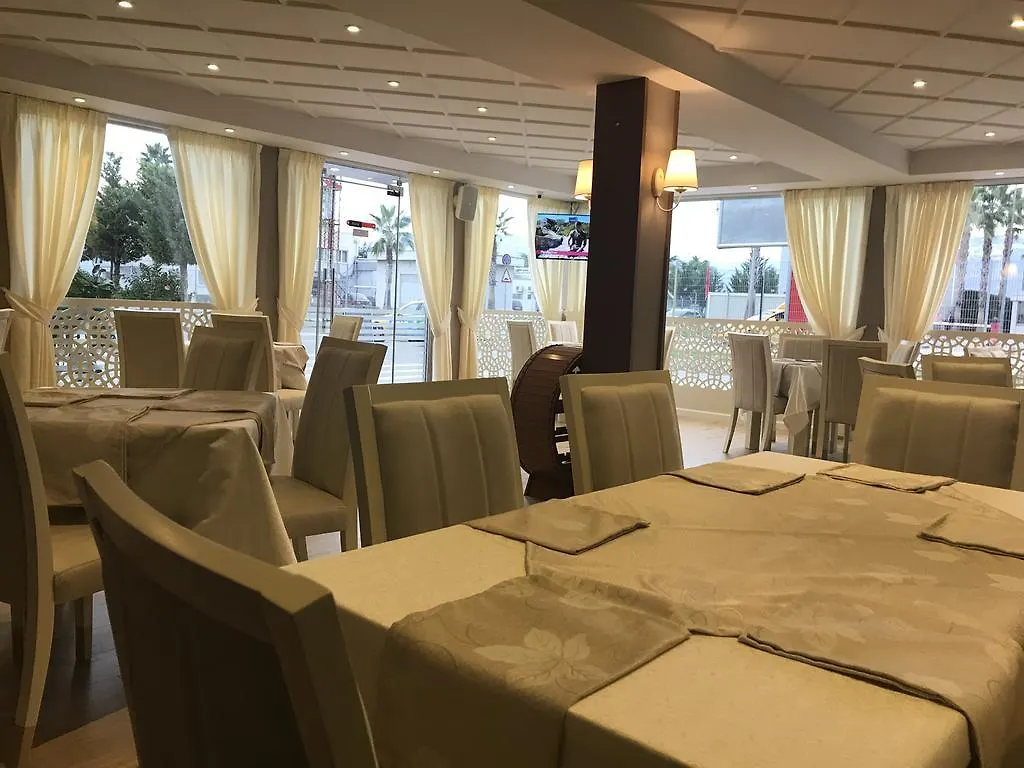 Hotel Jurgen Rinas 3*,  Albanie