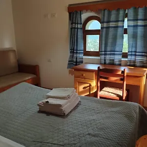 Gjeçaj Guesthouse&restaurant Couette-café